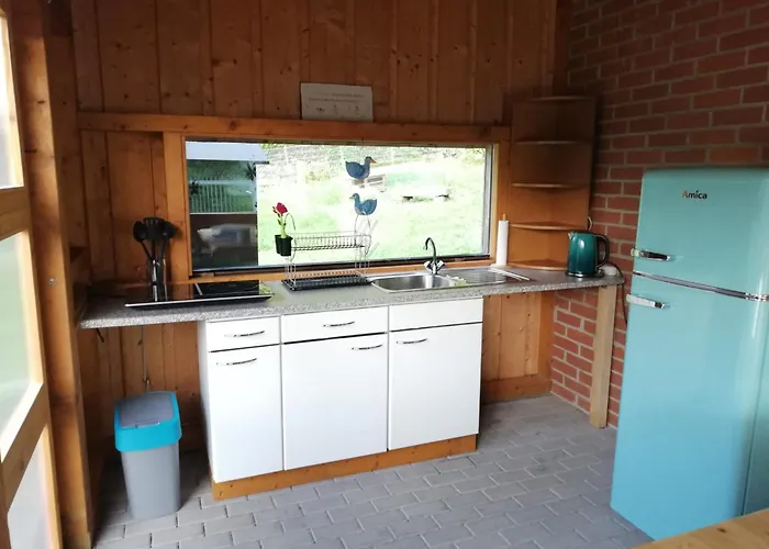 Ferienwohnung Und Sommerhaus Unter Der Burg