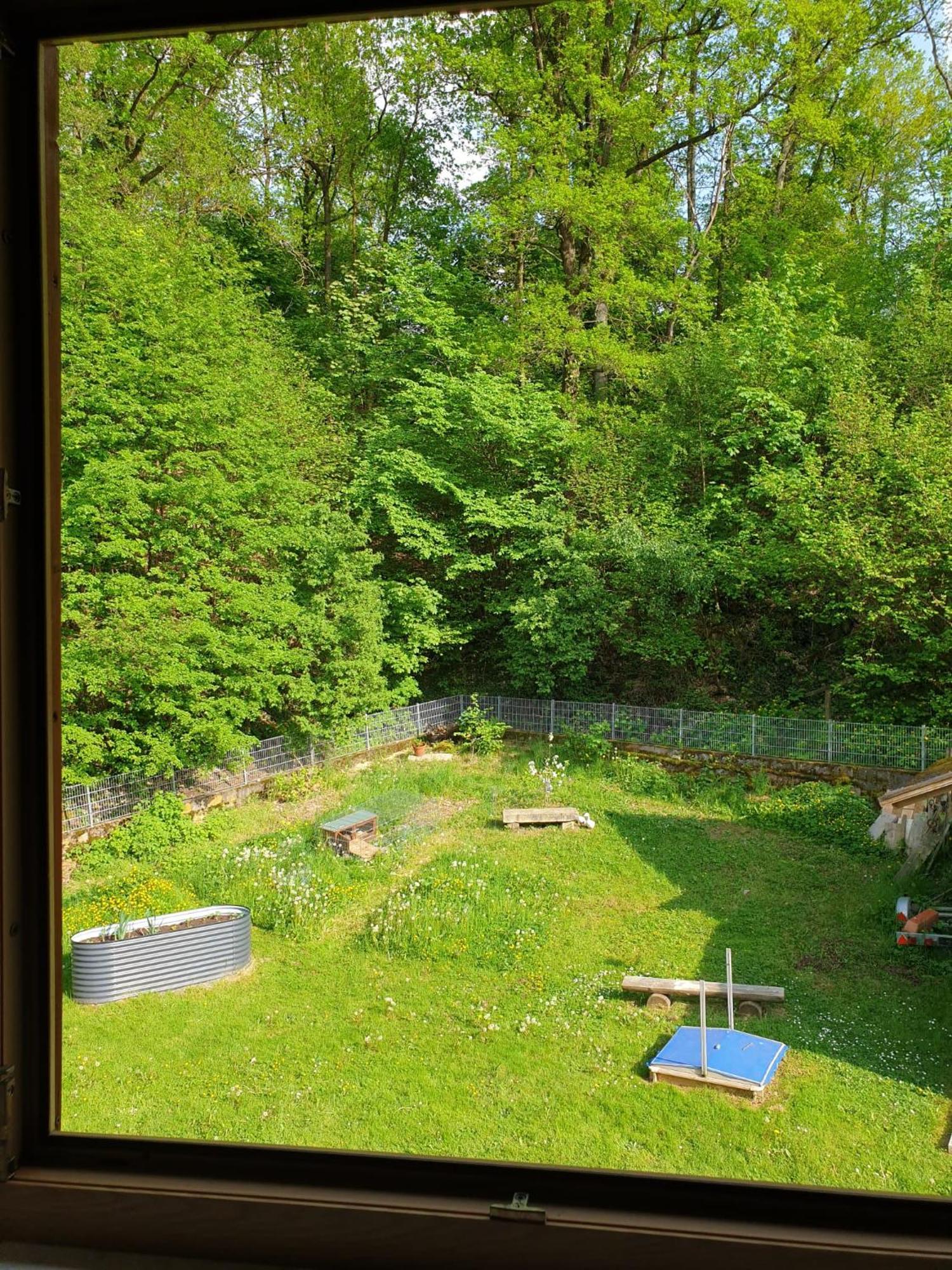 Und Sommerhaus Unter Der Burg